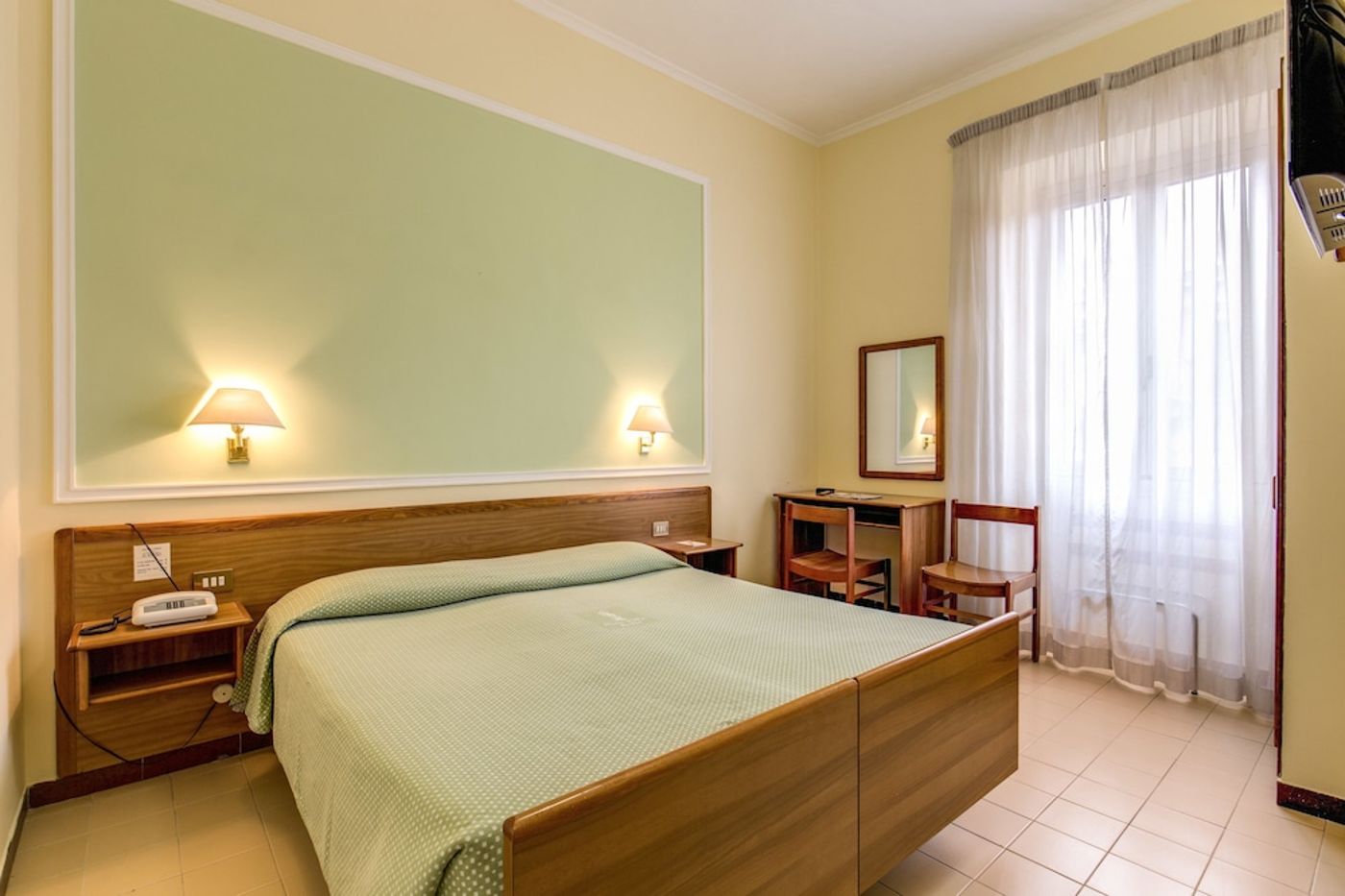 expedia-3163827-2