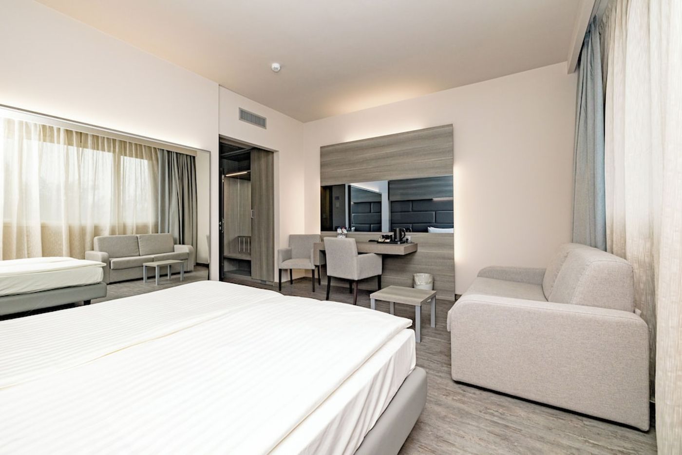 expedia-3163460-11