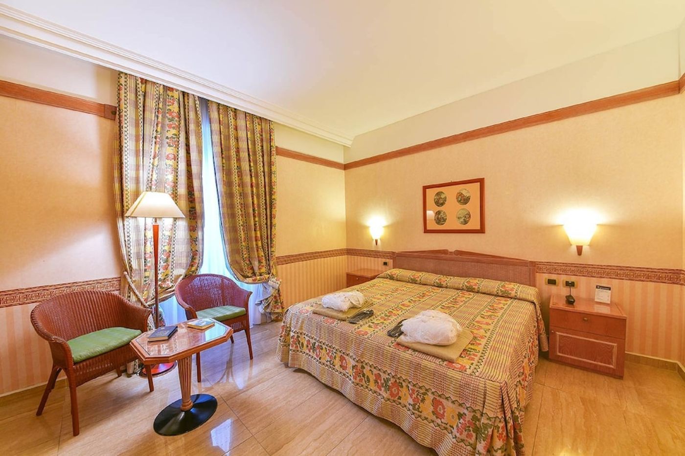 expedia-3166841-30