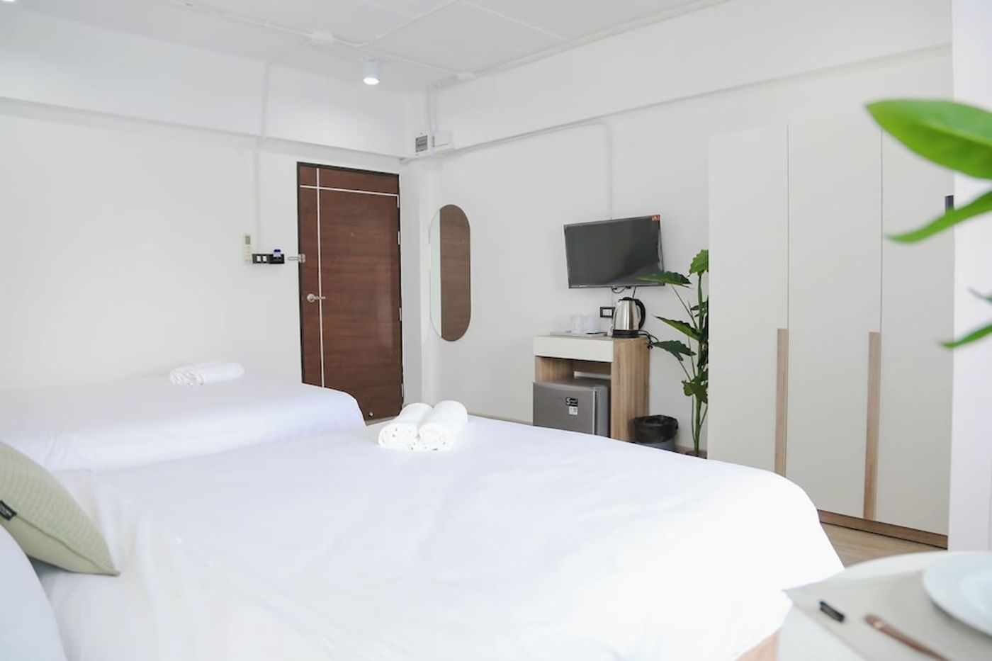 expedia-3162866-30