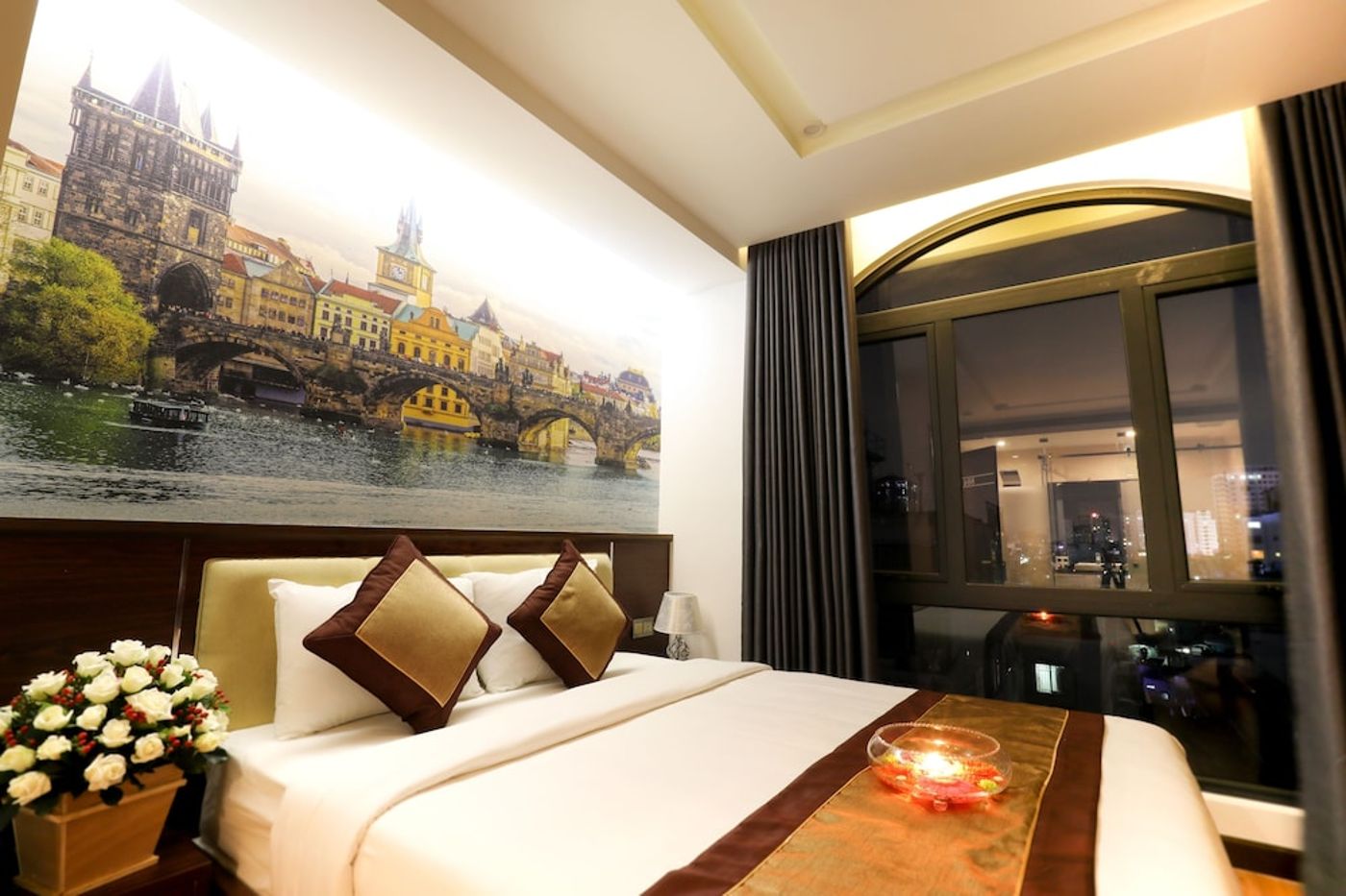 expedia-3163129-30