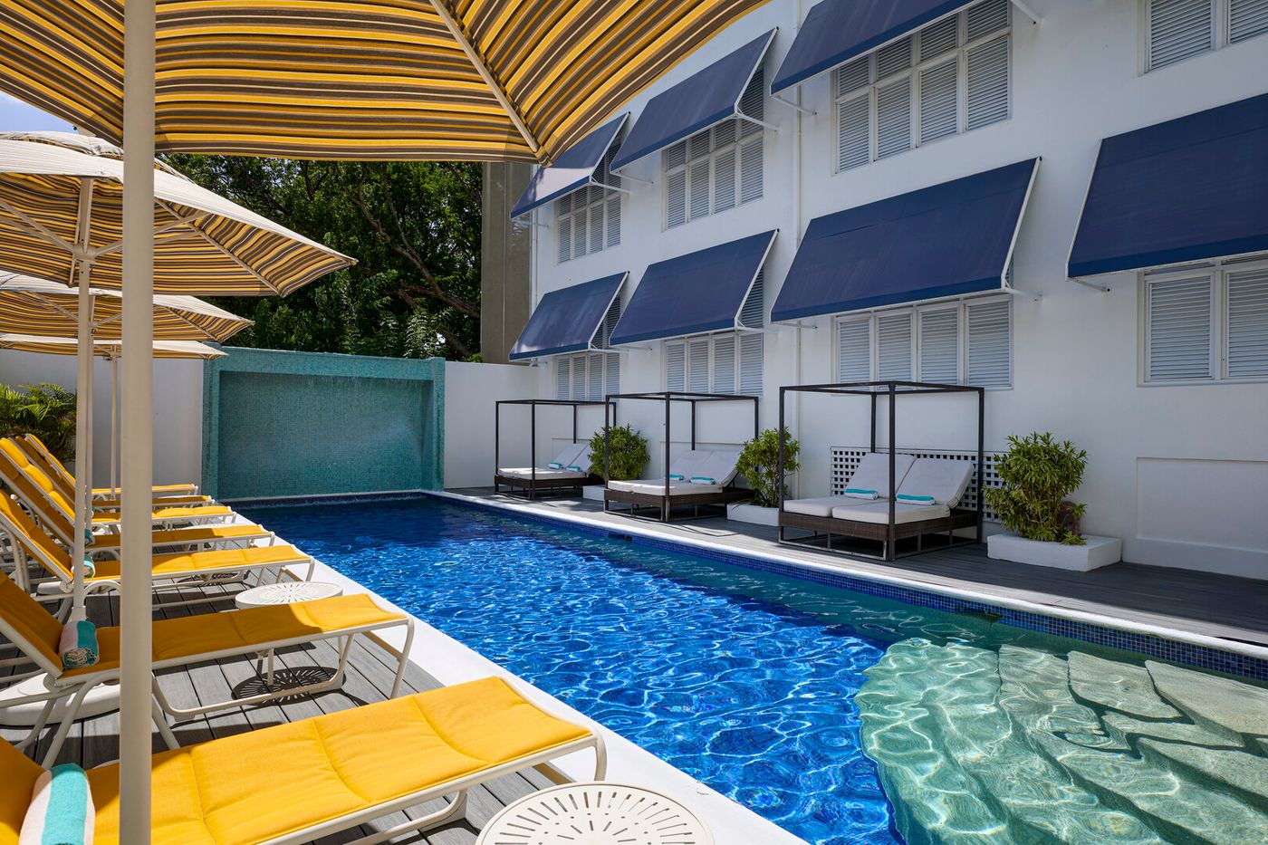 waves Resort & Spa 07.04