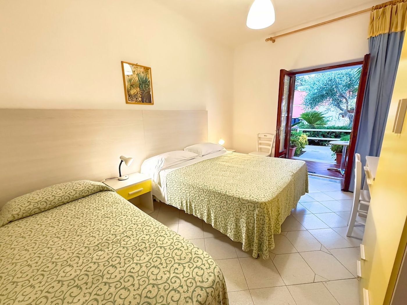 expedia-3166840-29