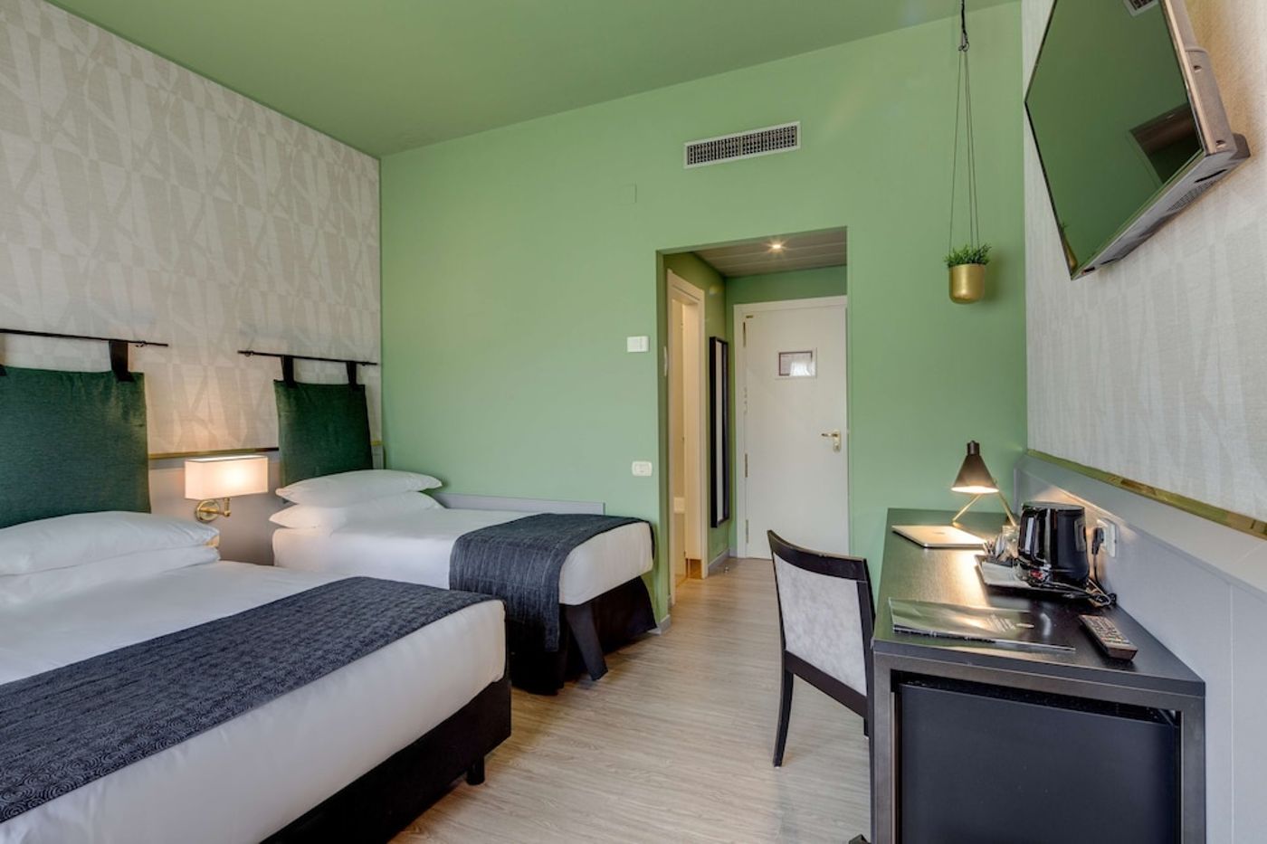expedia-3158482-9