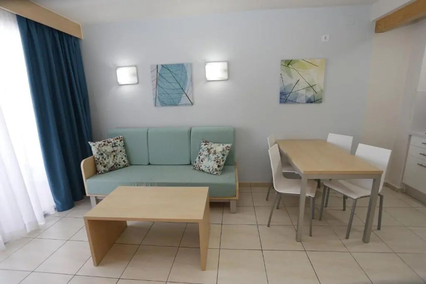 Andorra Hotel and Apartments - 09F0F6E9B73B12013E5E922FC9B748E44A06B5F3