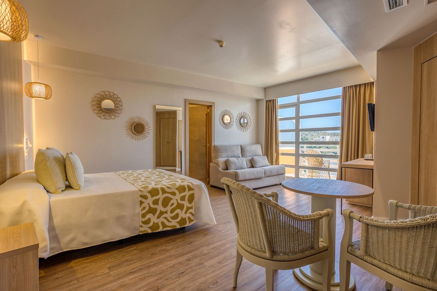 03.02.26 Ona Palmira