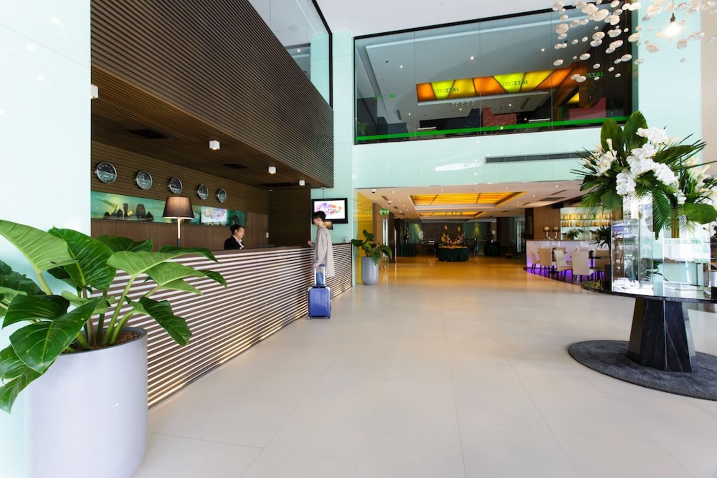 expedia-3162797-7
