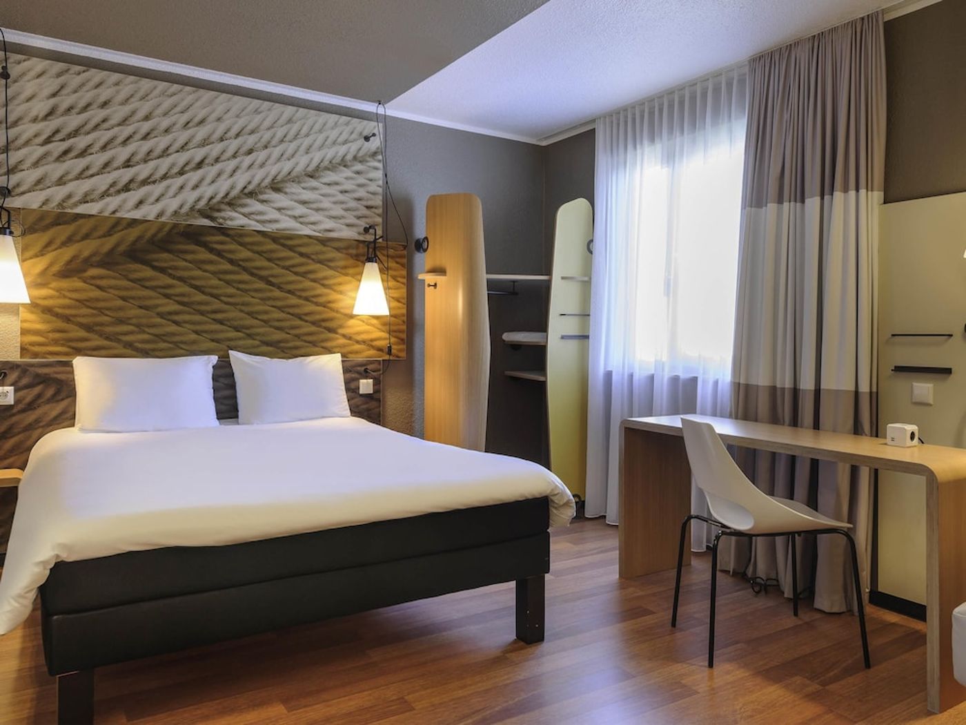 expedia-3165518-19