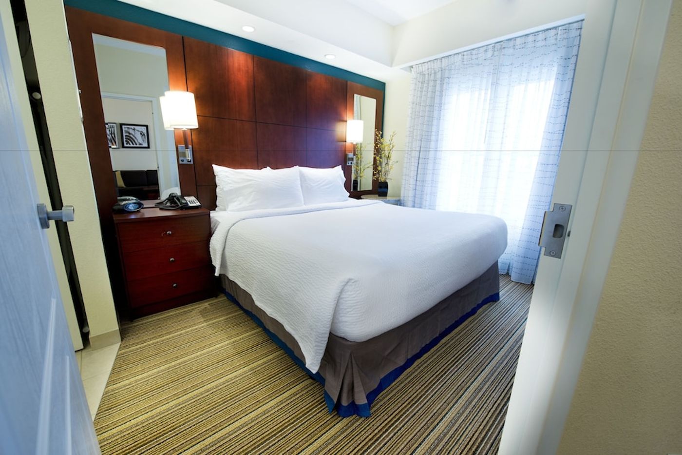 expedia-3163875-7