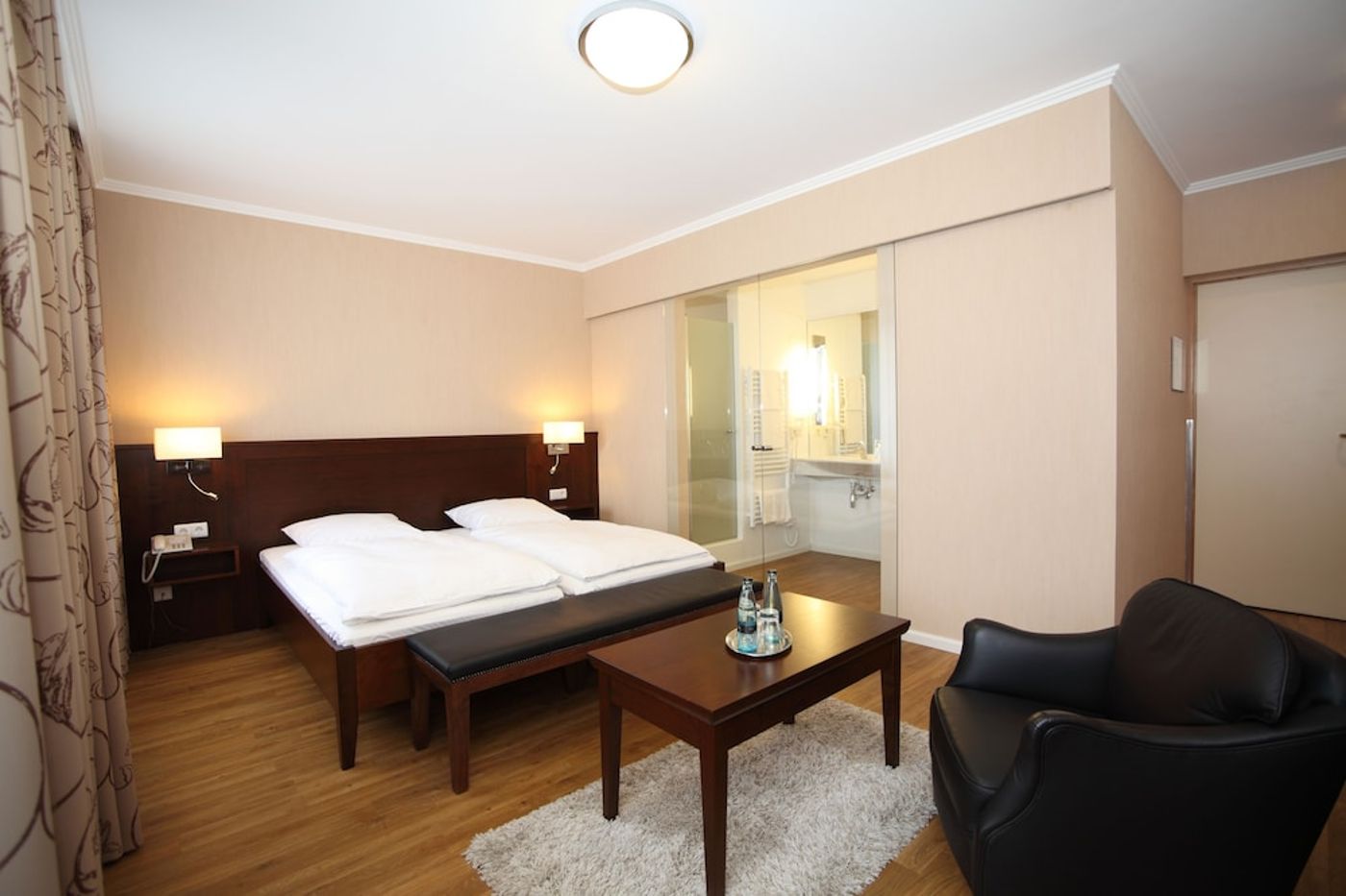 expedia-3159813-10