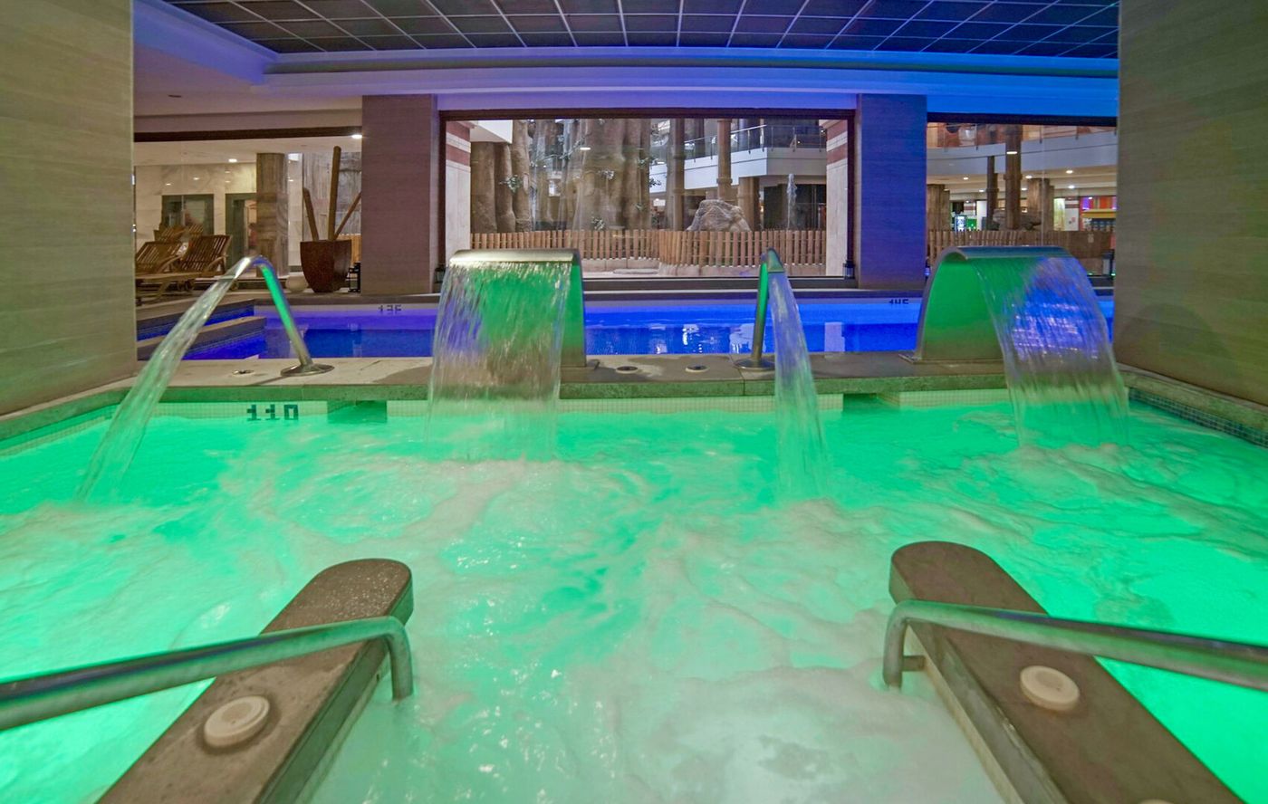 21.04.26 Holiday World Polynesia