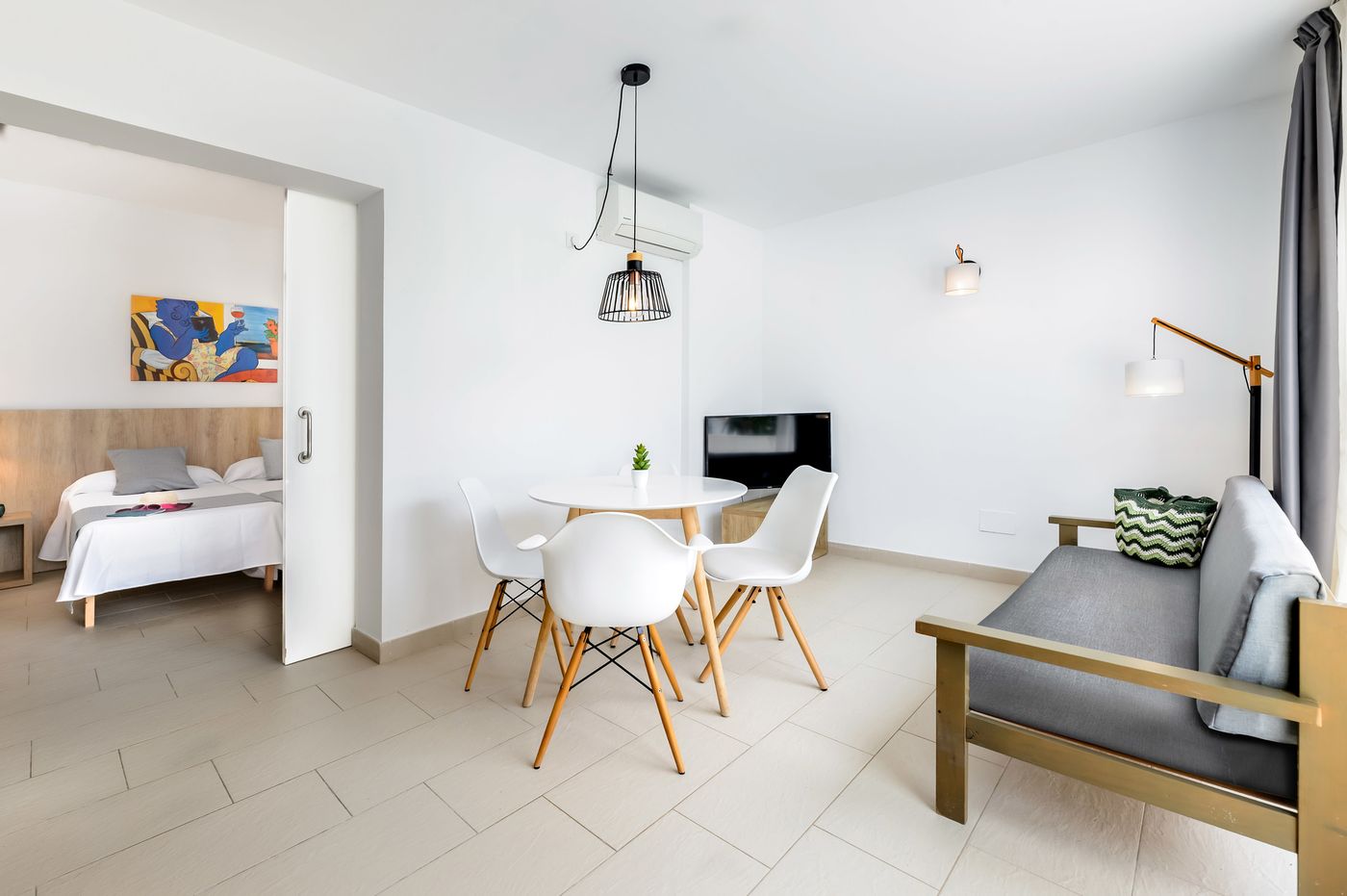 17.11.25 Vacances Menorca Blanc Cottage