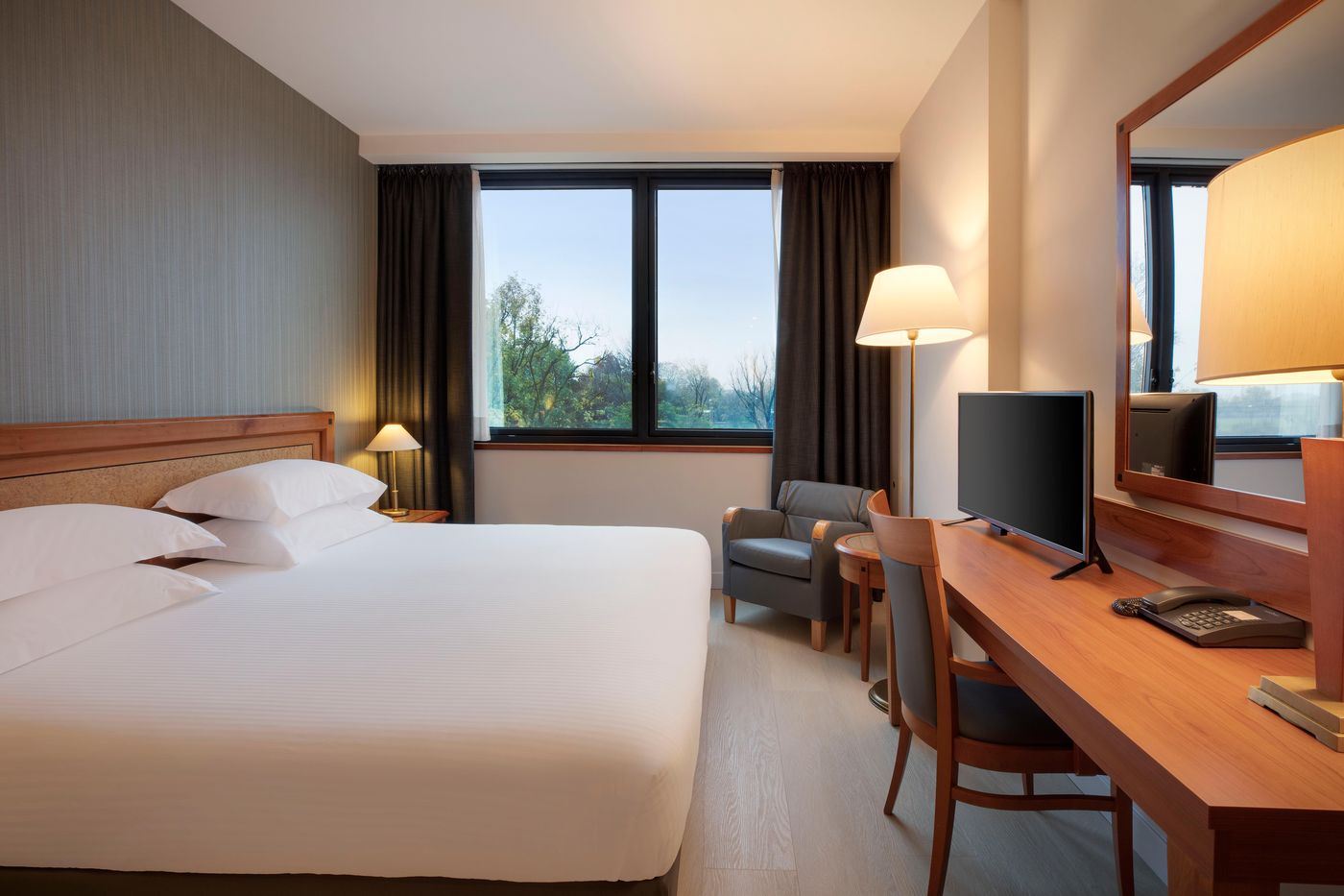Crowne-Plaza-Milan-Linate-Room-6