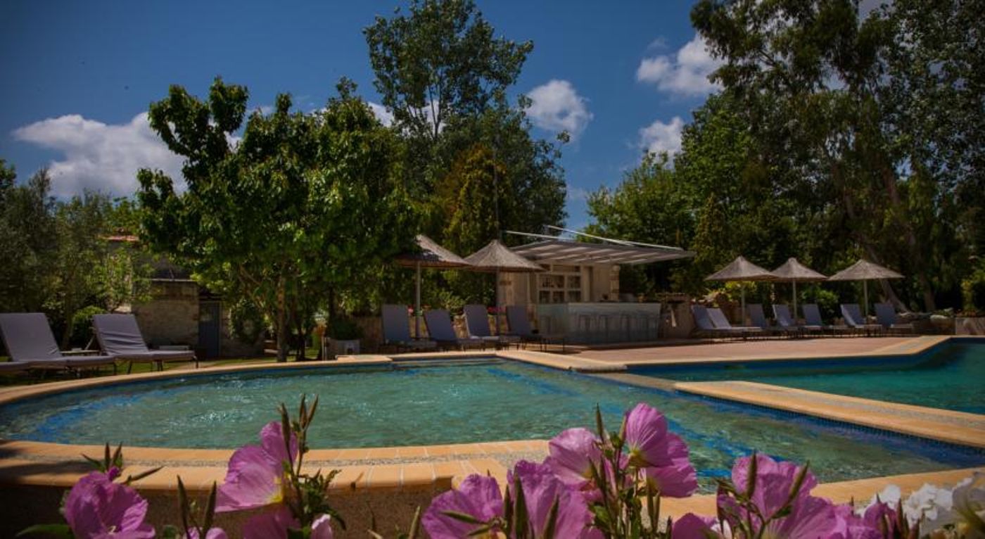 Petrino Suites Hotel