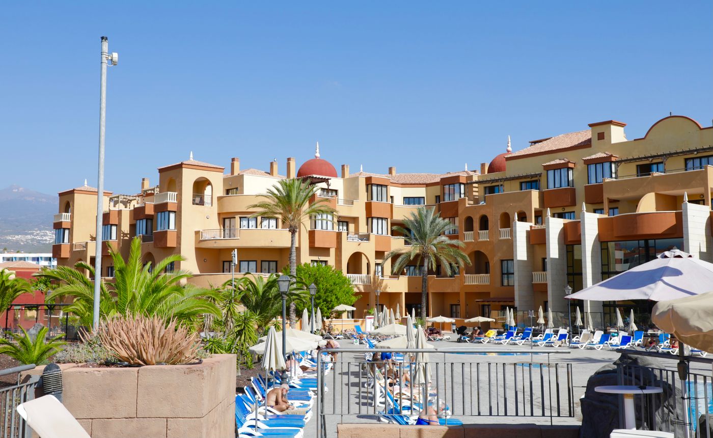 Grand-Muthu-Golf-Plaza-Hotel---Spa-Pool-2