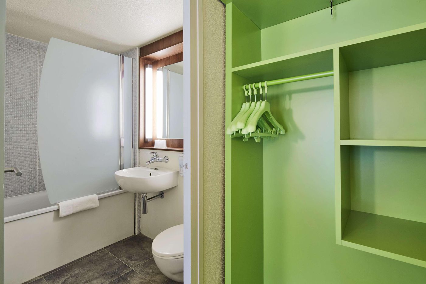 Kyriad-Sannois---Ermont-Room-24