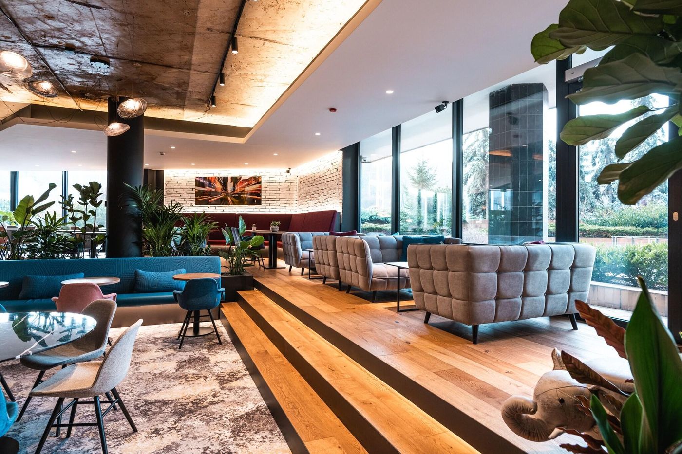 Orea-Hotel-Pyramida-Restaurant-5