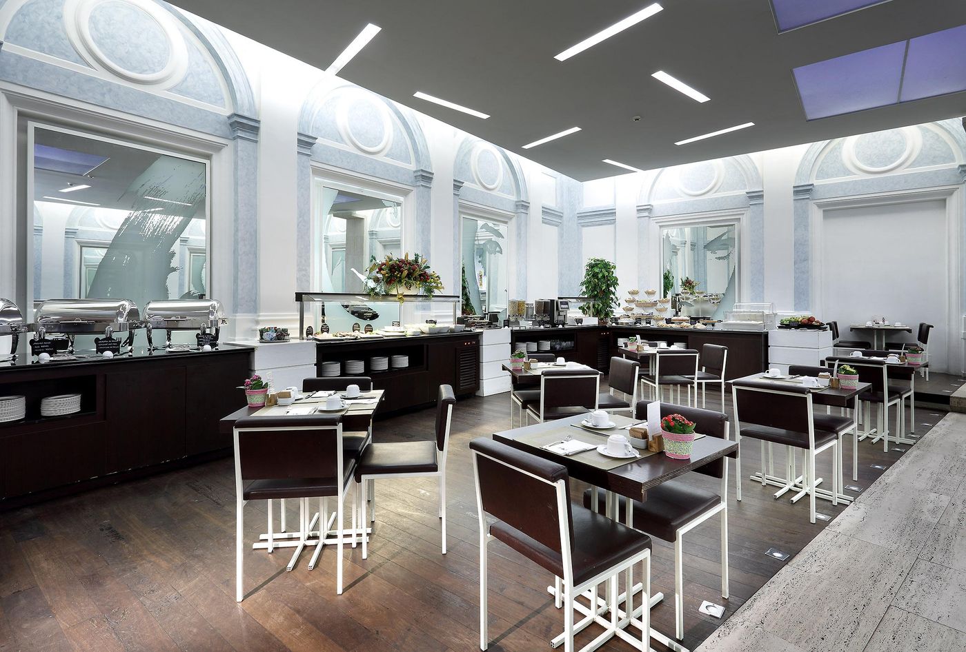 International-Palace-Restaurant-35