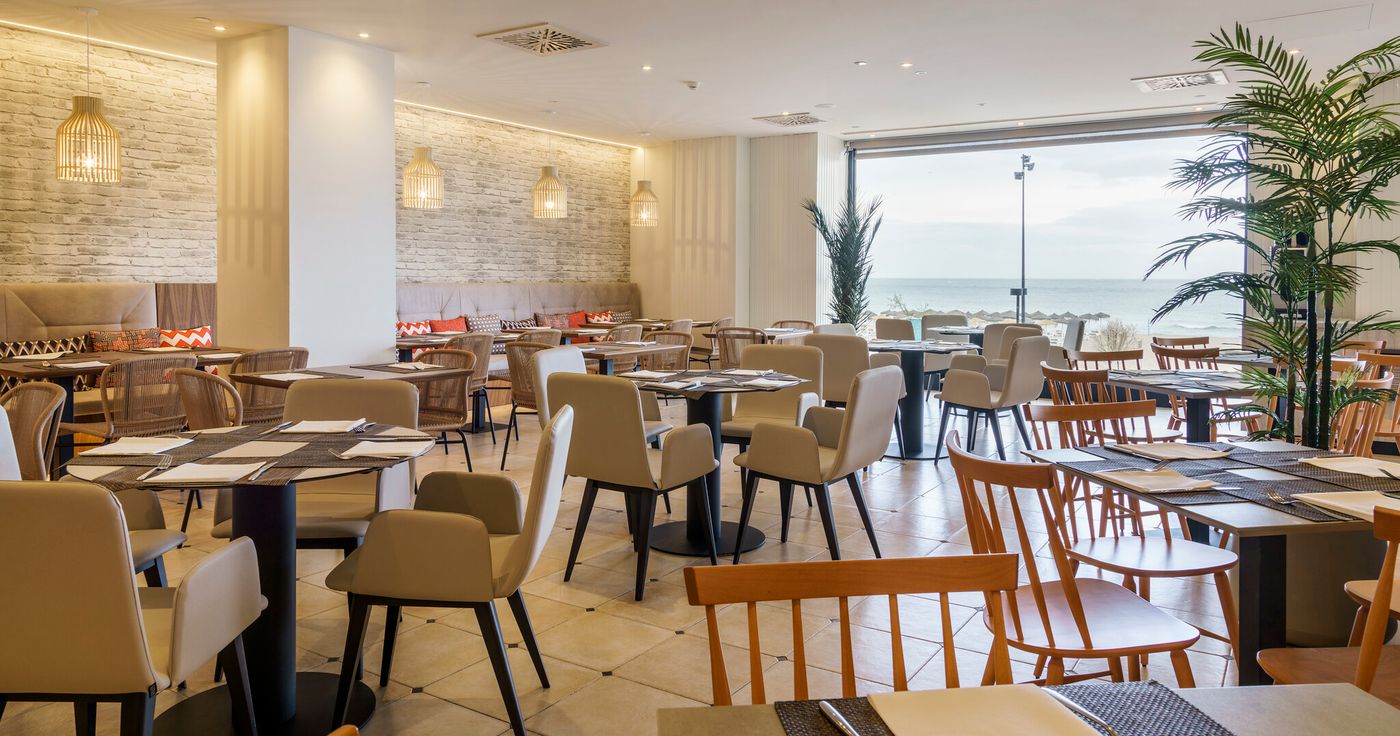 Ilunion-Fuengirola-Restaurant-48