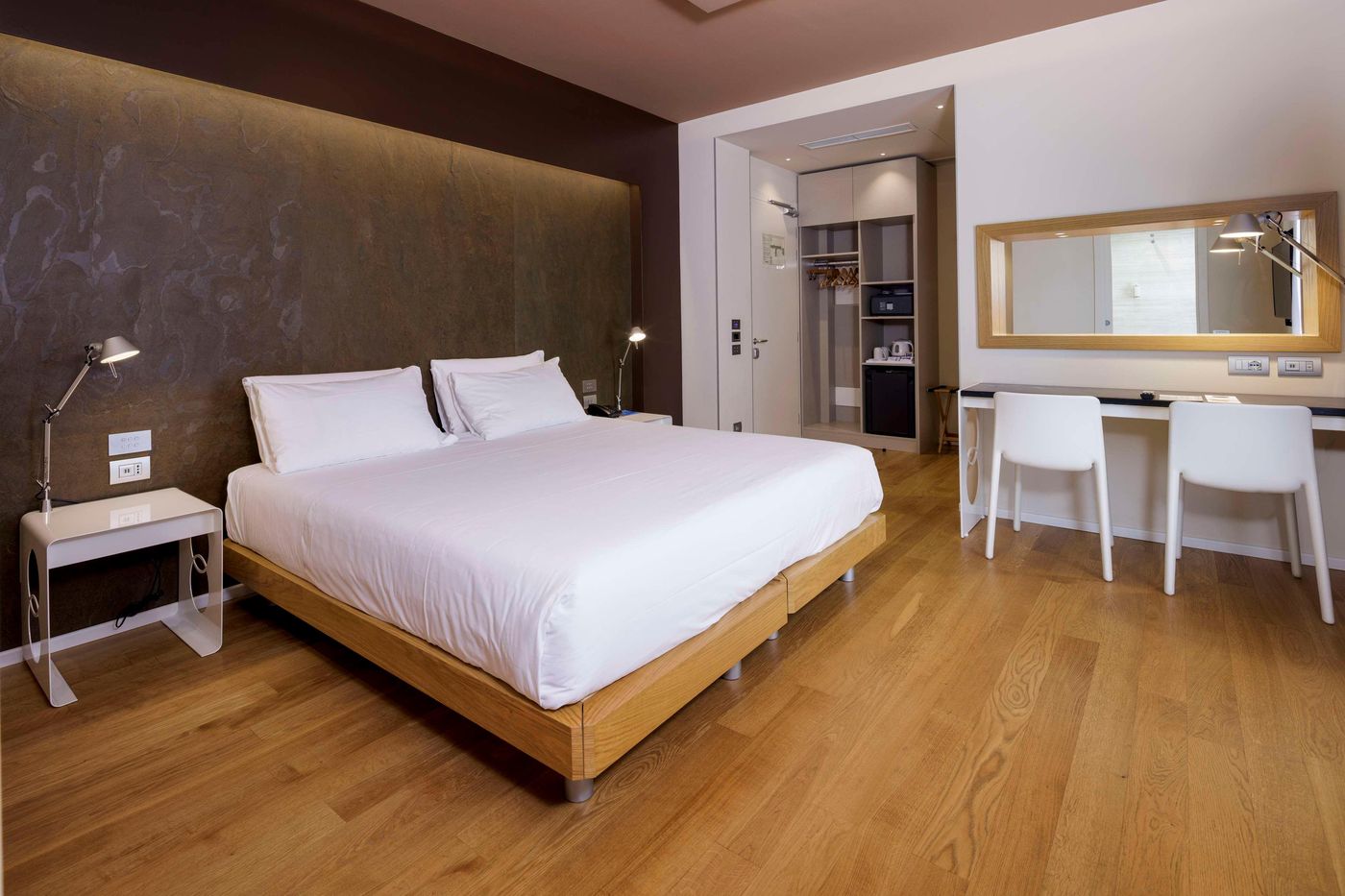 Best-Western-Plus-Hotel-Bologna-Room-26
