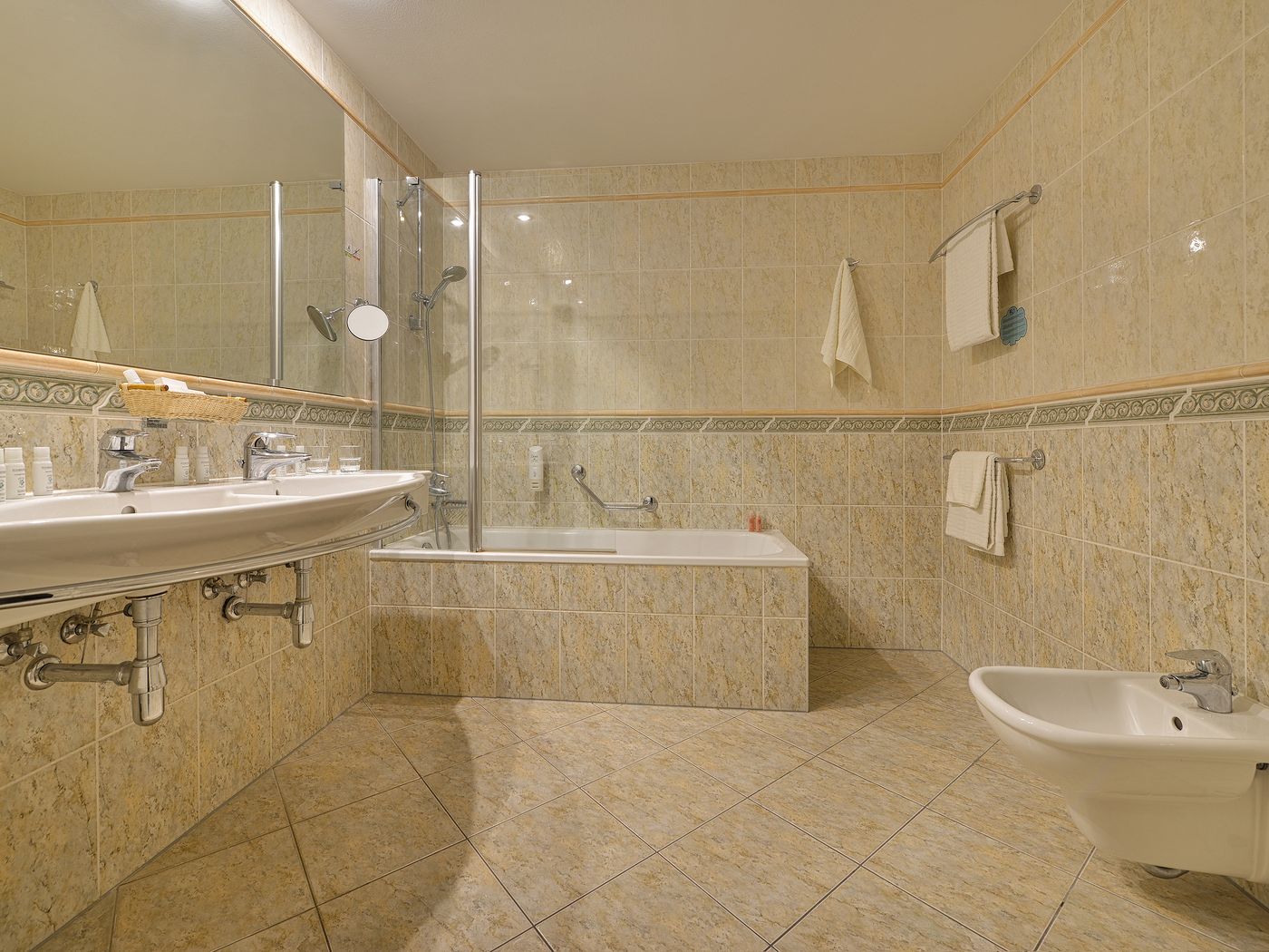 Ramada-Prague-City-Centre-Room-31