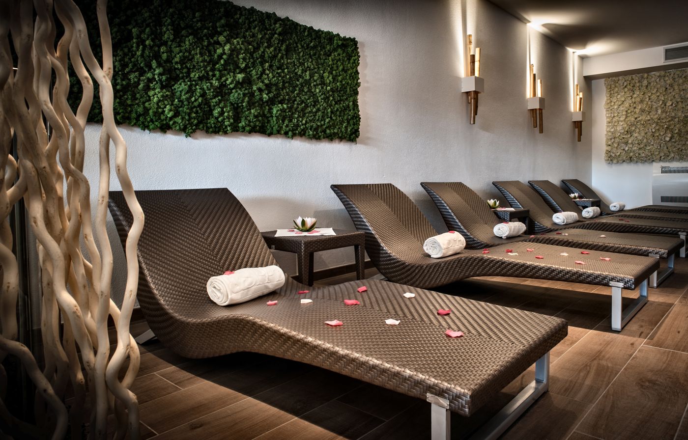 Grand-Hotel-Resort-Ma-Ma---Adults-Only-Sports-and-Entertainment-92