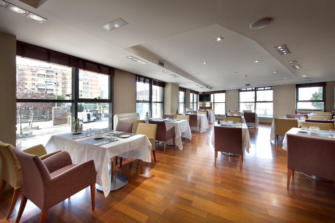 Exe-Plaza-Restaurant-47