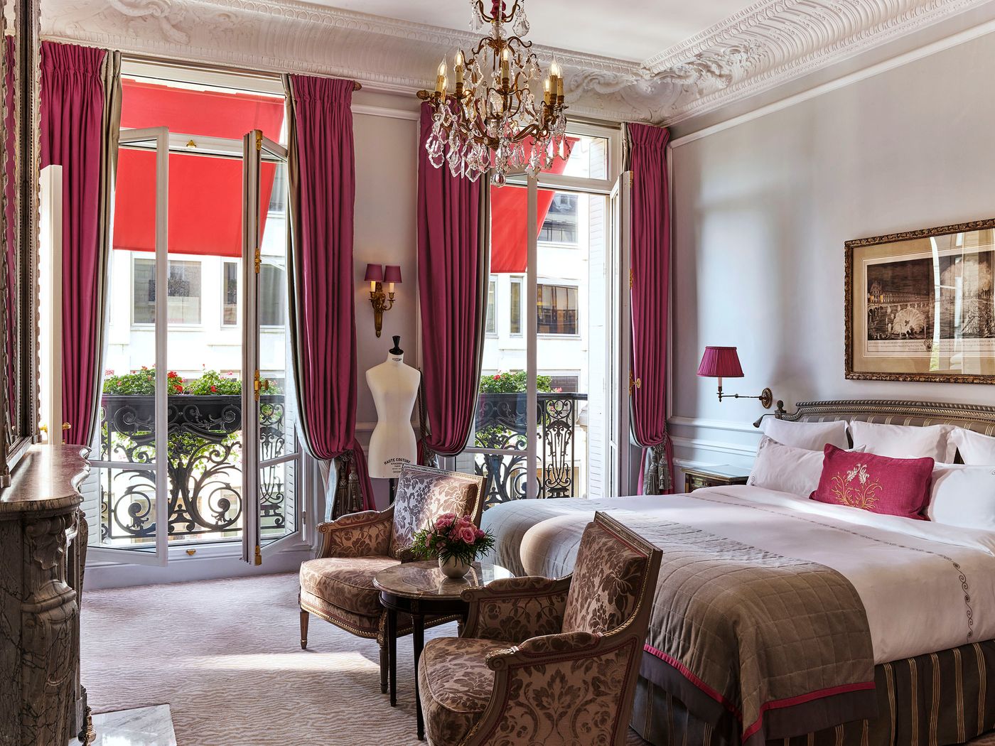 Hotel-Plaza-Athenee-Room-16