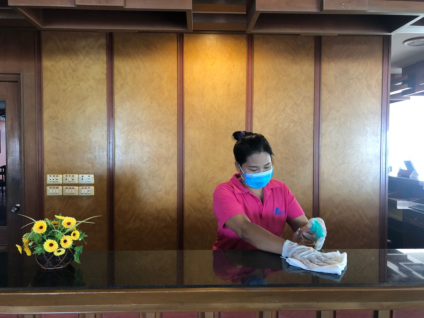 Jiraporn-Hill-Resort-Patong-Lobby-30