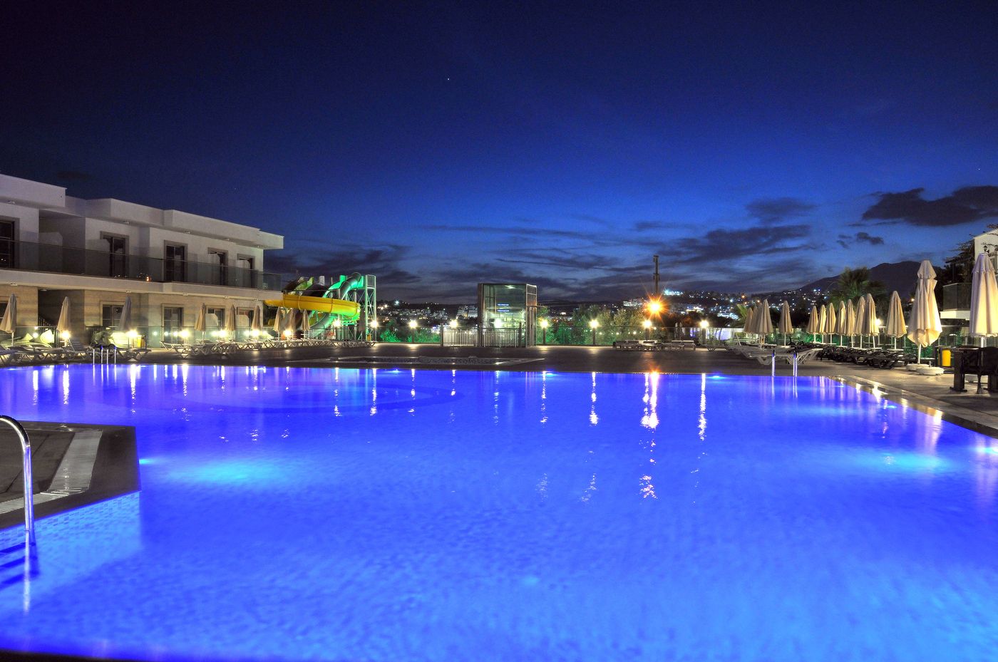 Jasmin-Beach-Hotel-Pool-10