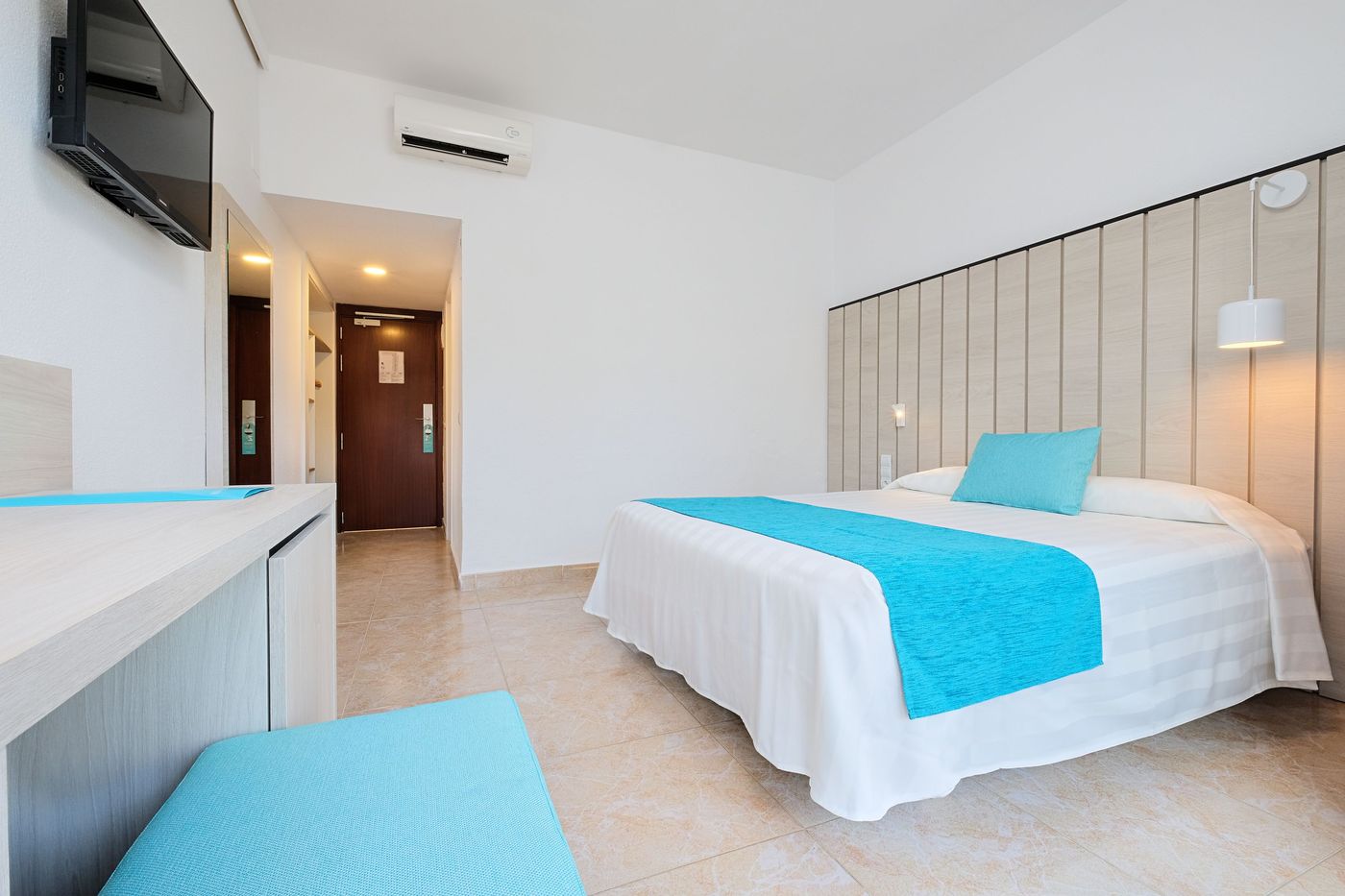 Azuline-Hotel-Bergantin-Room-32