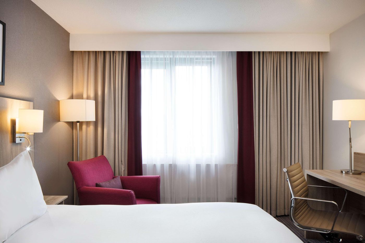 Hilton-Garden-Inn-Dublin-City-Centre-Room-22