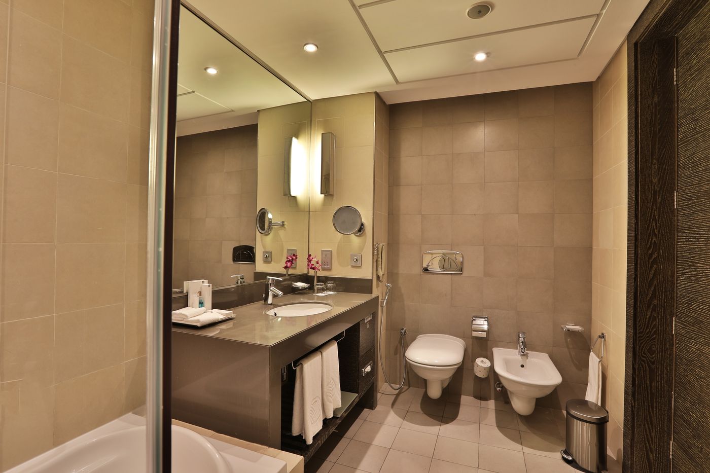 Hili Rayhaan Hotel By Rotana