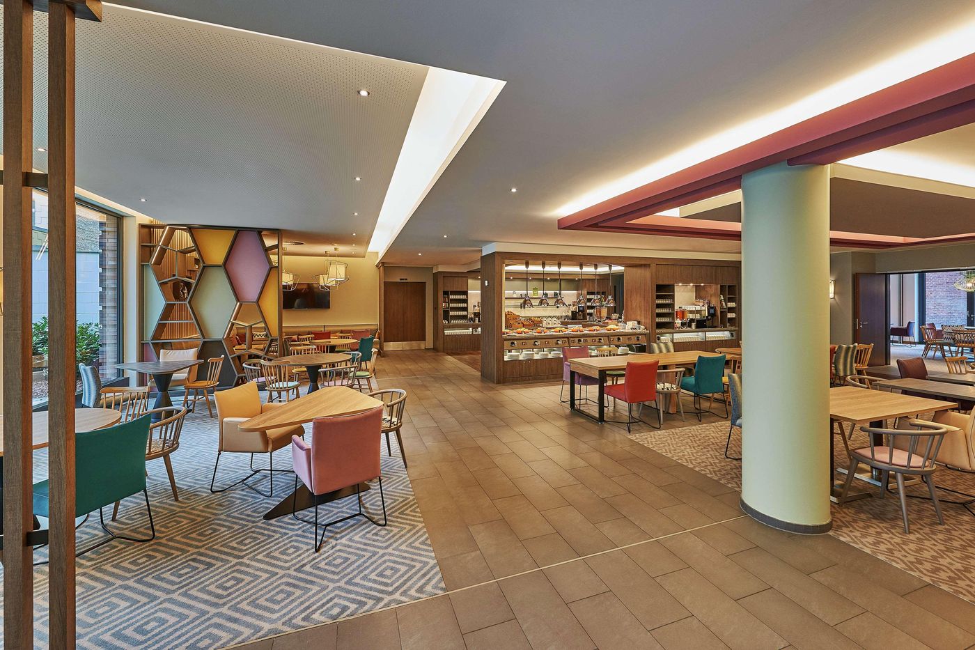 Hampton-By-Hilton-Berlin-City-West-Restaurant-14