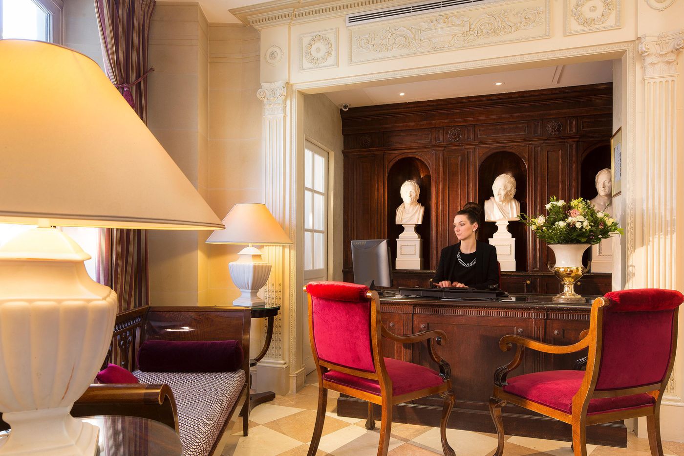 Hotel-Des-Grands-Hommes-Lobby-10