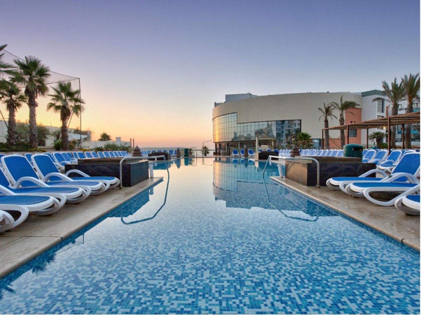 db-San-Antonio-Hotel---Spa-Pool-5