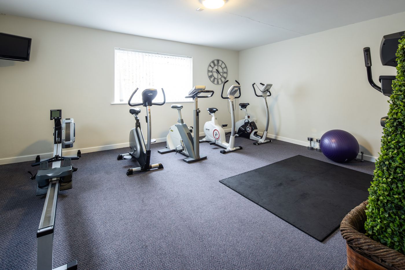 Norfolk-Lodge-Sports-and-Entertainment-37