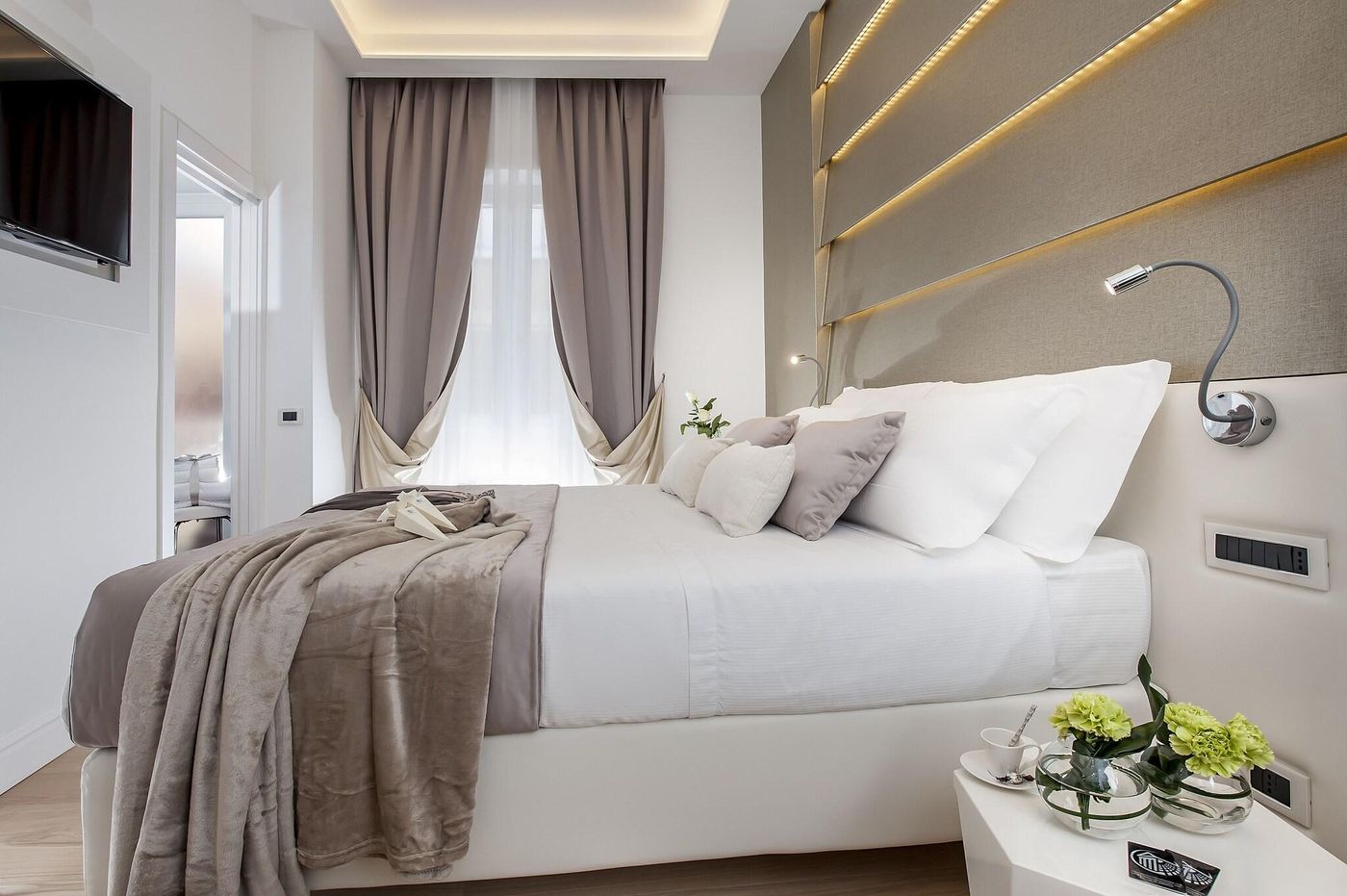 Vatican-Style-Room-4