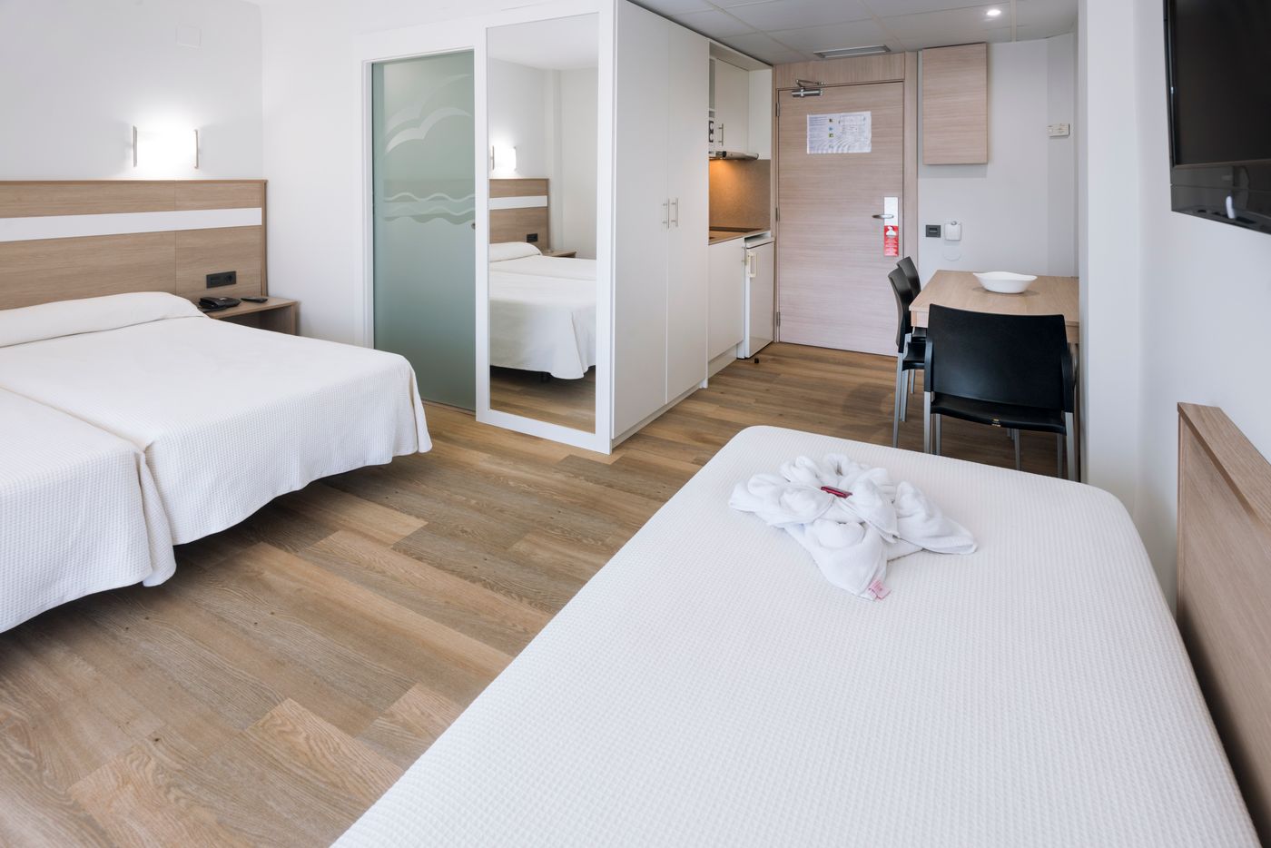 Ponient Aparthotel Marinada