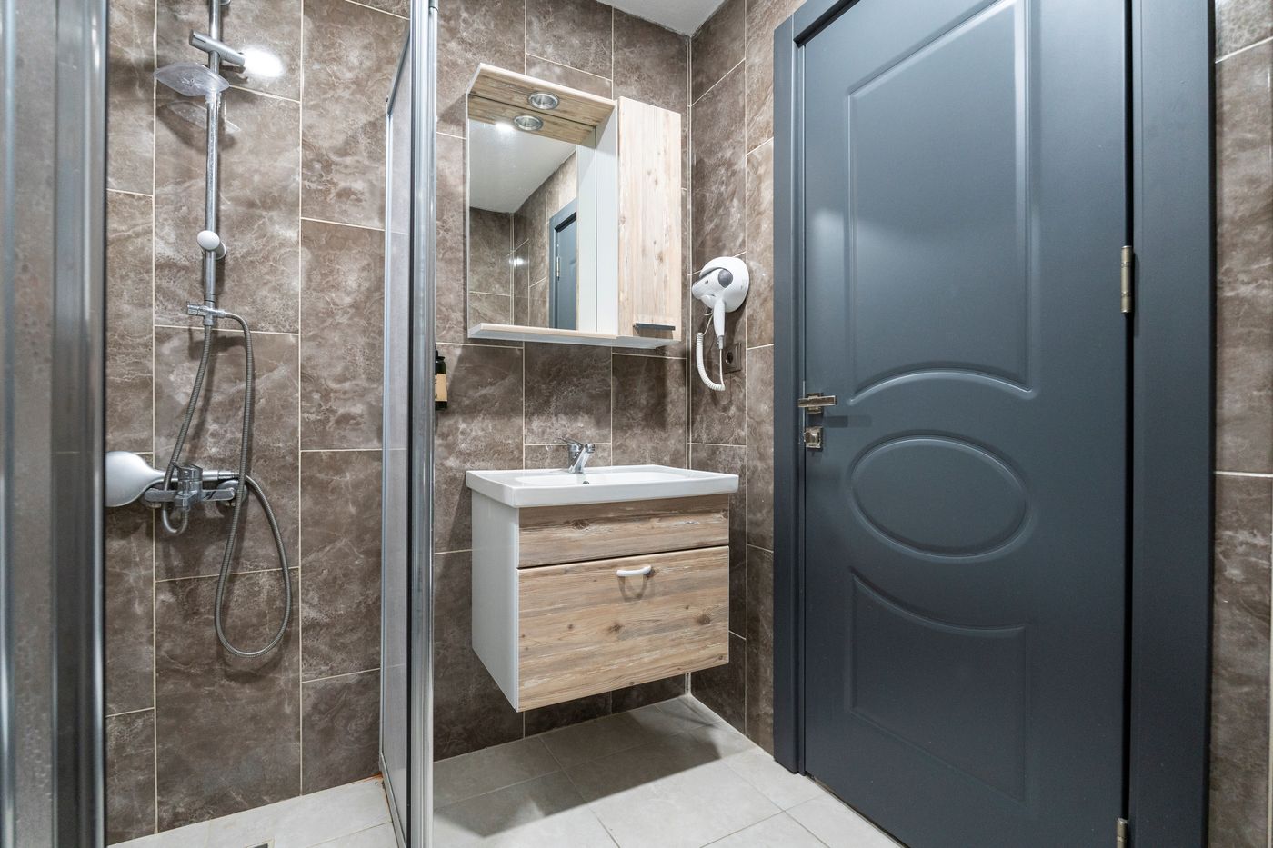 Monezza-Hotel-Room-55