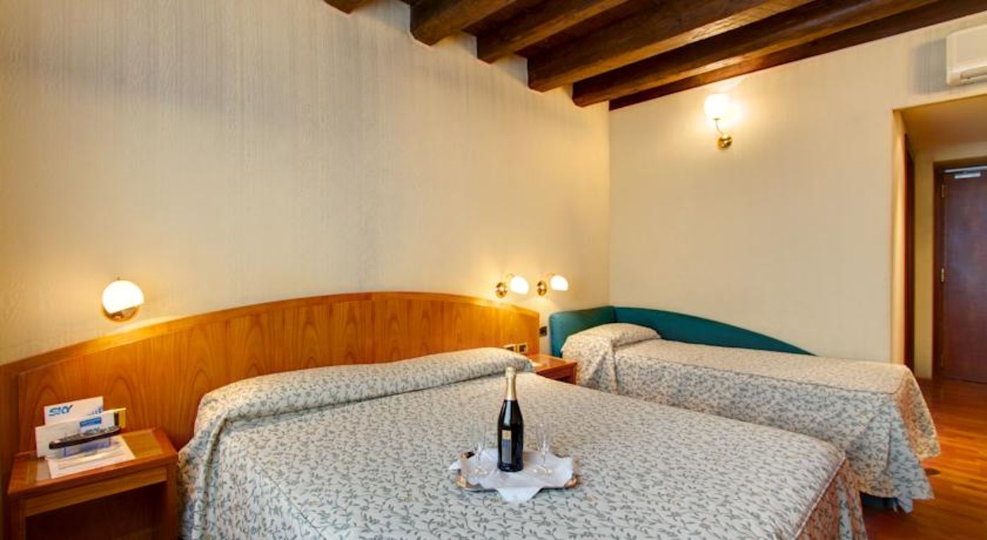 Corot - Italy - ROME - Room - 7