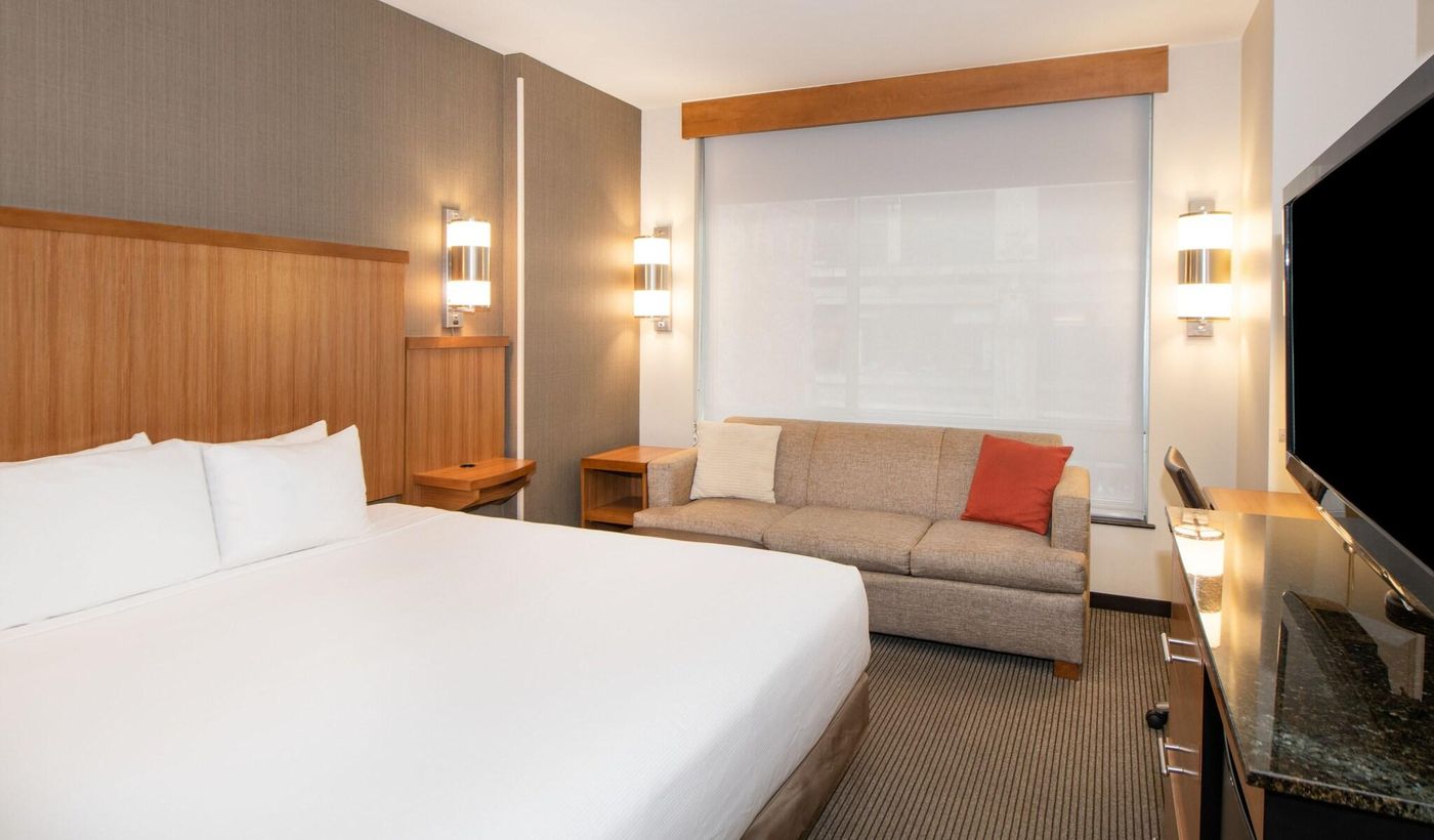 Hyatt-Place-New-York-Midtown-South-Room-18