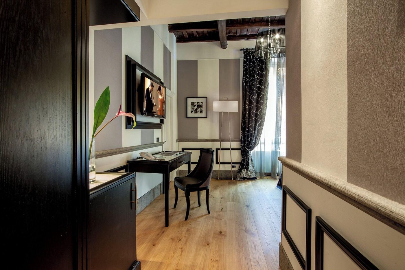 Inn-At-The-Spanish-Steps-Room-52