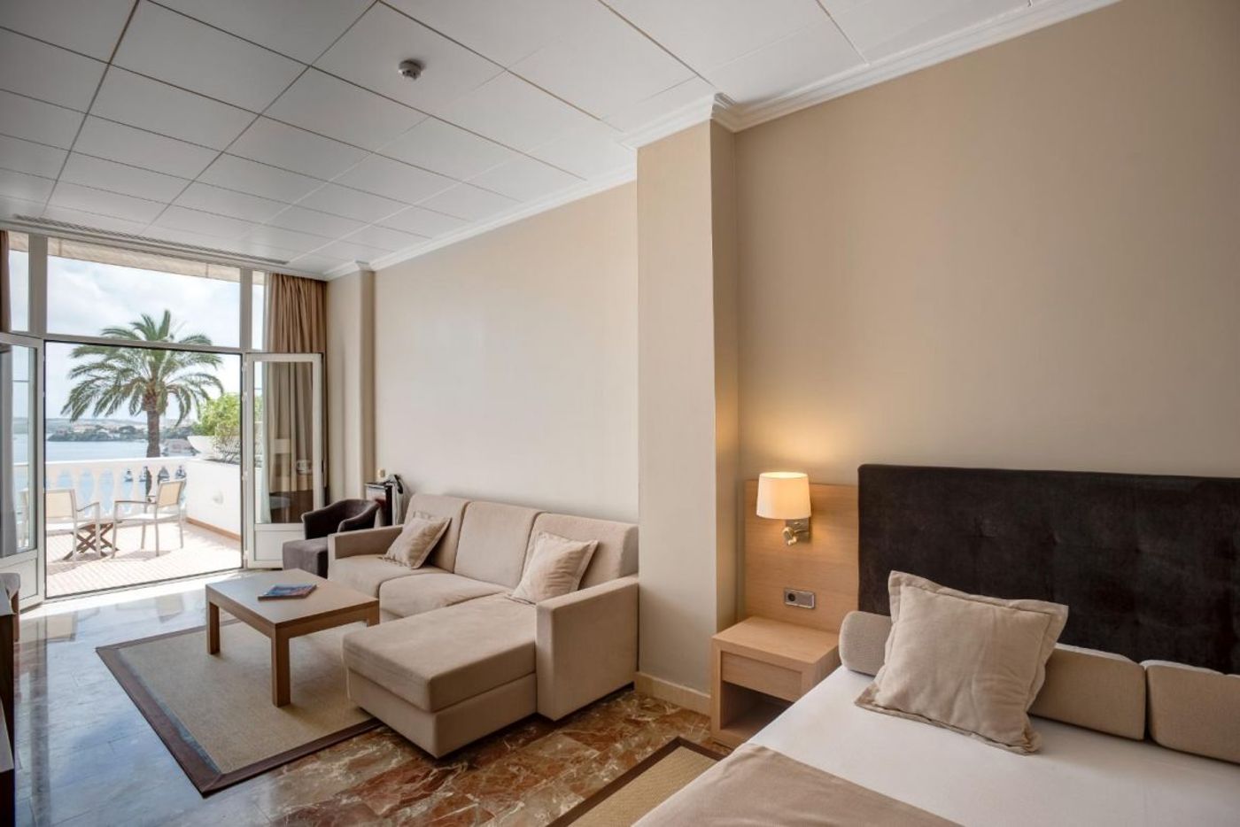 Seth-Port-Mahon-Room-42