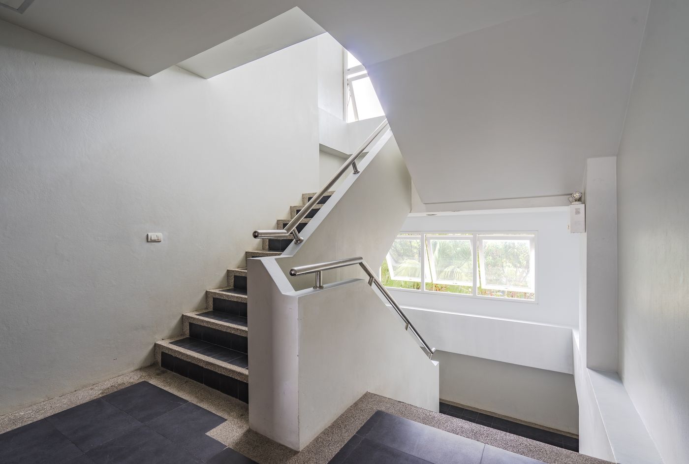 Patong-Pearl-Resortel-Phuket-Terrace-45