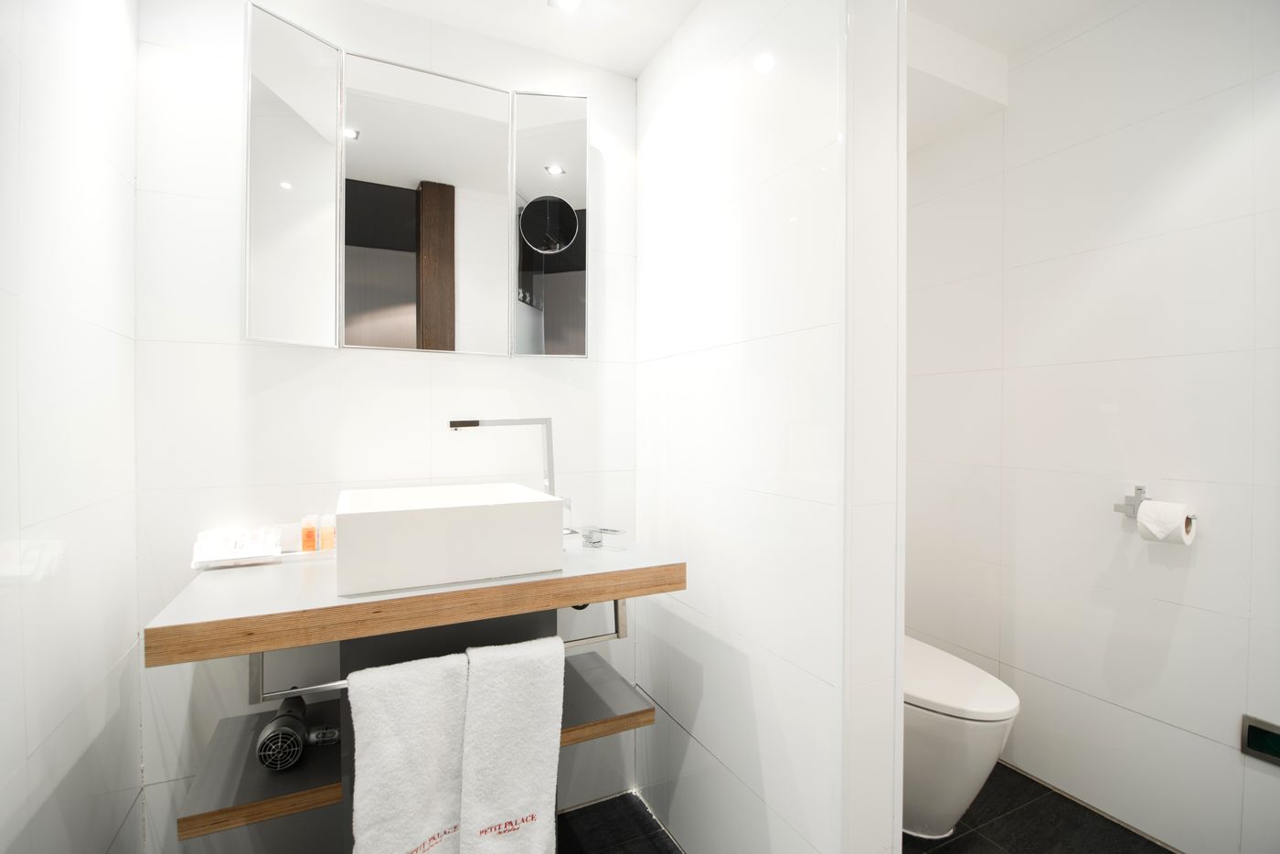 Petit-Palace-President-Castellana-Room-21