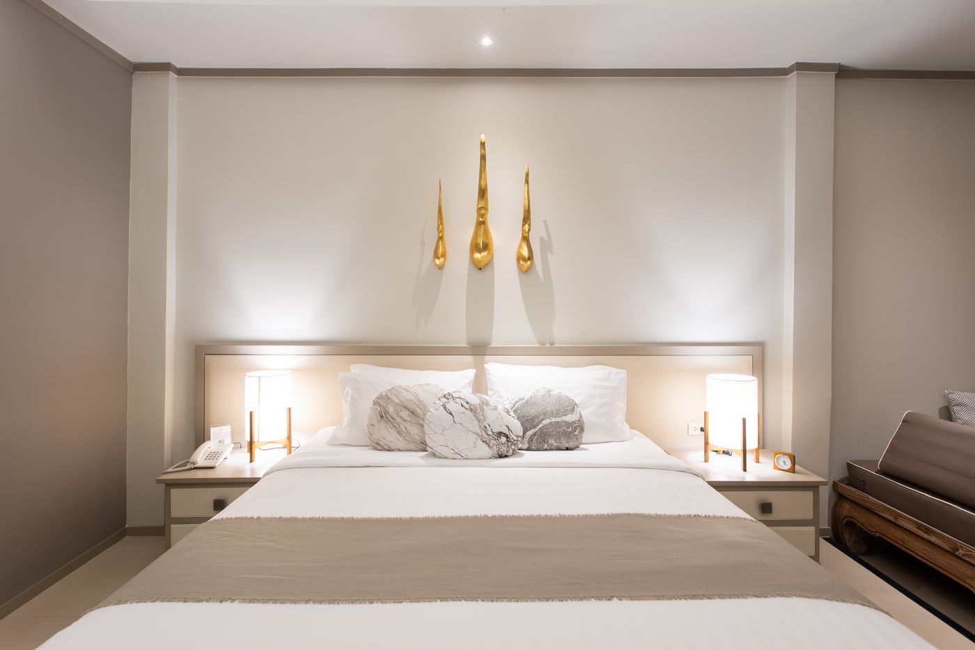 Rocky-s-Boutique-Resort--a-Veranda-Room-48