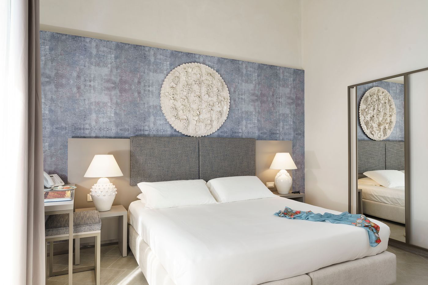 Luna-del-Raccolto--Green-Country-Hotel-Room-25