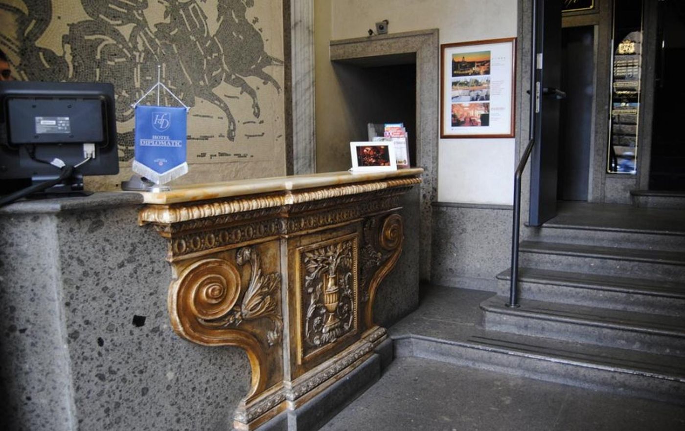 Diplomatic-Rome-Lobby-6