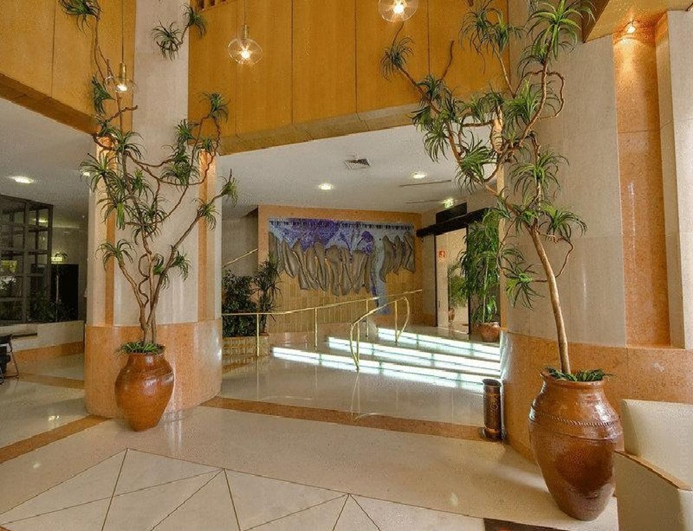 Alif-Campo-Pequeno-Lobby-12